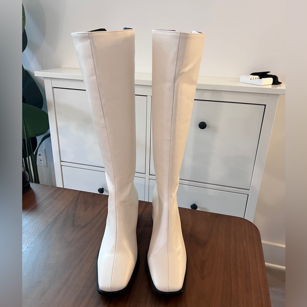 Ivory Color Long boots